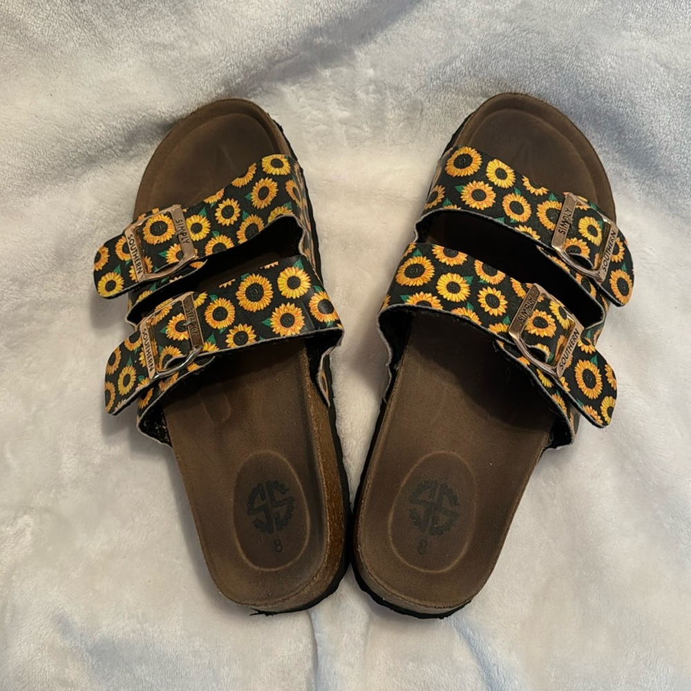 Size 8 II Simply Southern II GREAT CONDITION